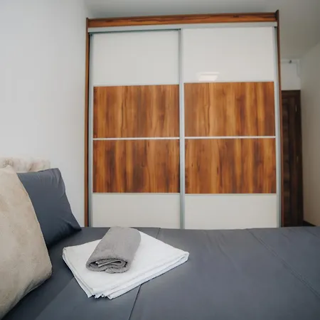 Lust Premium Iii Kragujevac