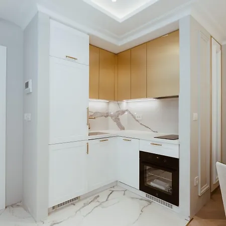 Lust Premium Iii Kragujevac